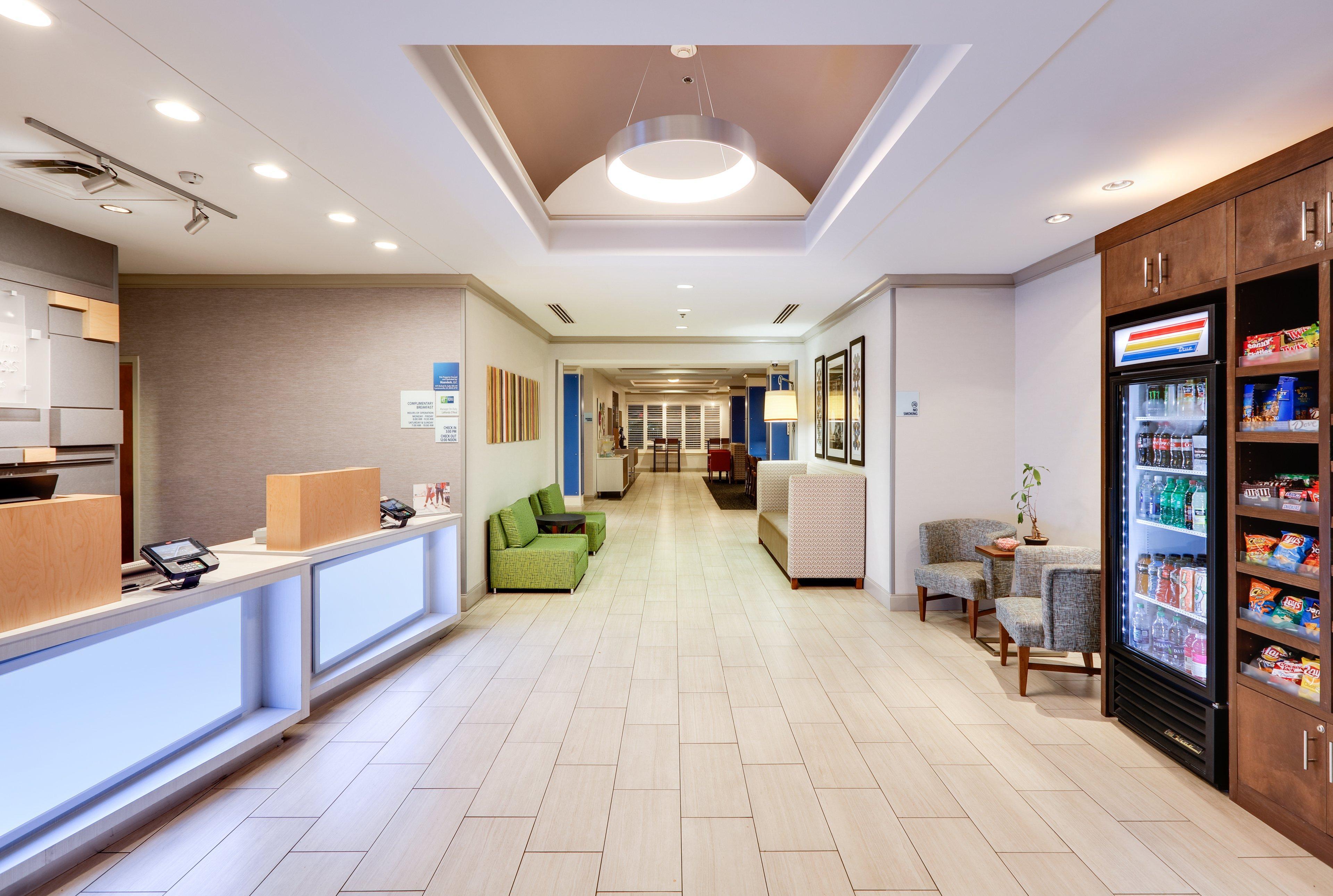 Holiday Inn Express Hotel & Suites Dublin By Ihg Bagian luar foto