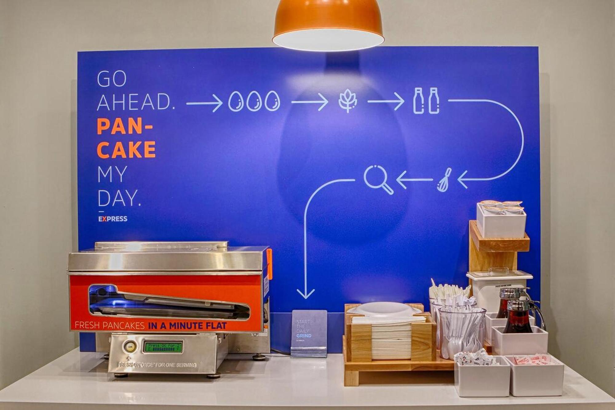 Holiday Inn Express Hotel & Suites Dublin By Ihg Bagian luar foto