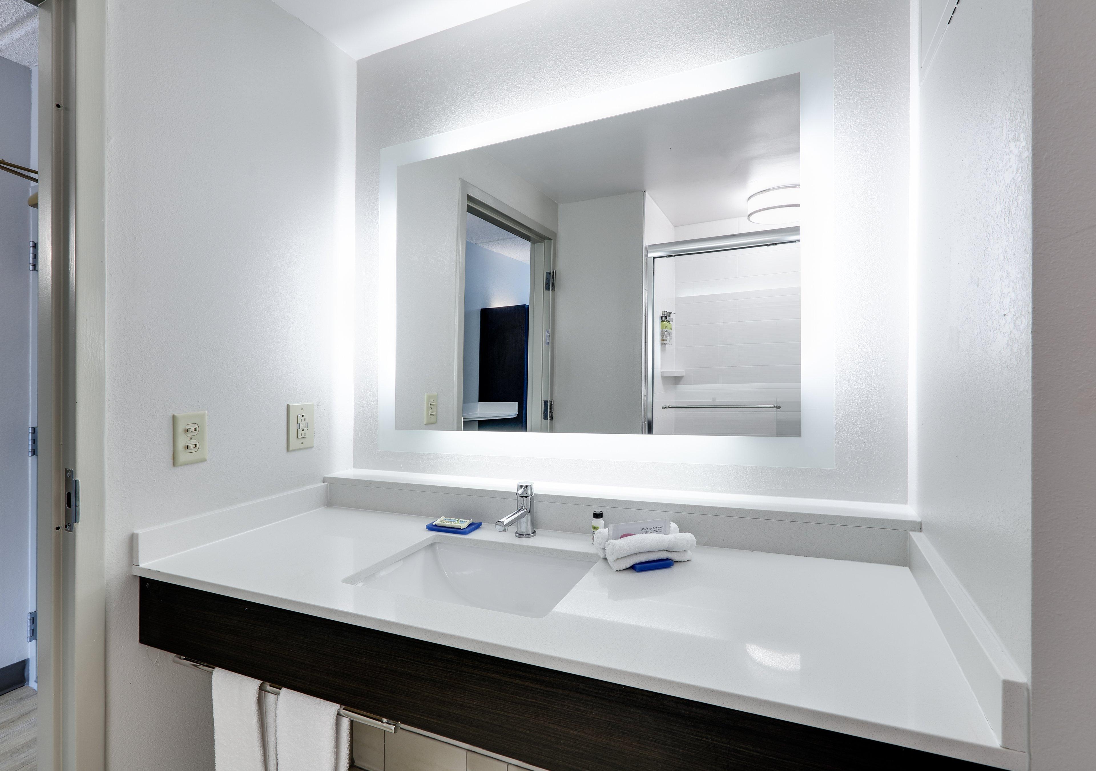 Holiday Inn Express Hotel & Suites Dublin By Ihg Bagian luar foto
