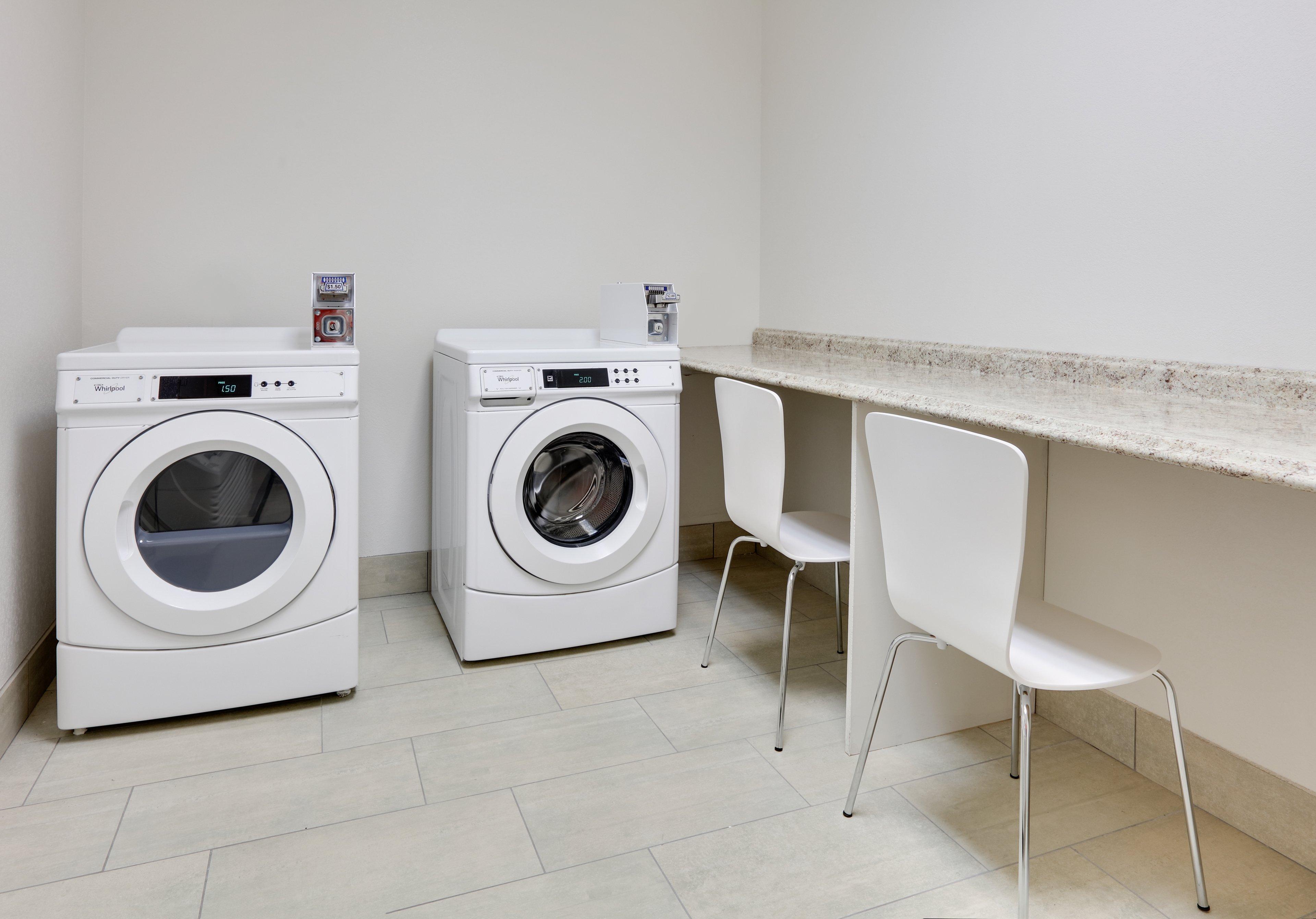 Holiday Inn Express Hotel & Suites Dublin By Ihg Bagian luar foto