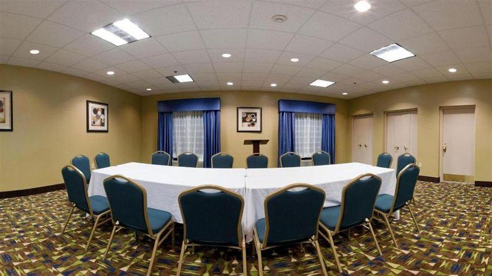 Holiday Inn Express Hotel & Suites Dublin By Ihg Bagian luar foto