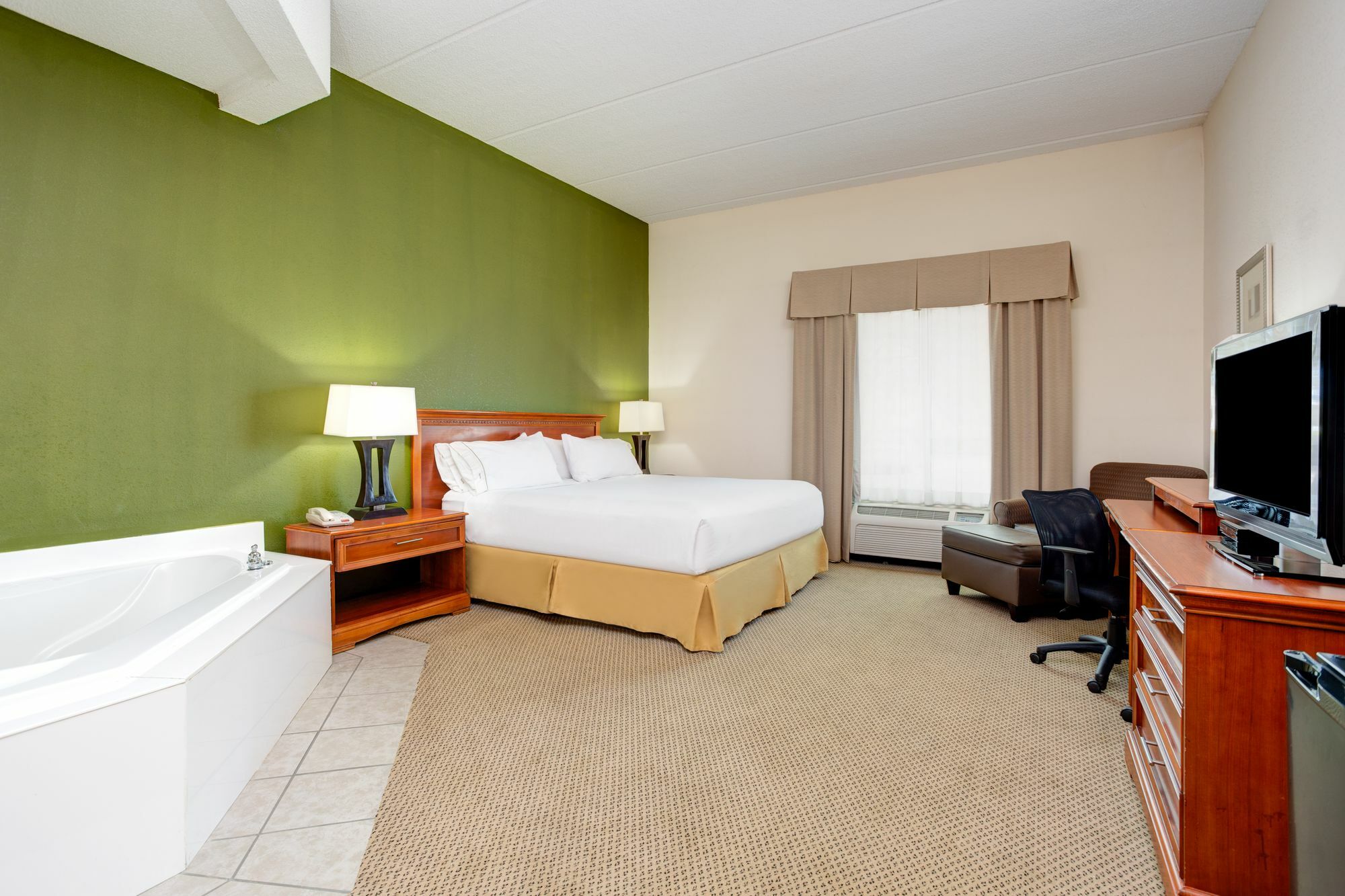 Holiday Inn Express Hotel & Suites Dublin By Ihg Bagian luar foto